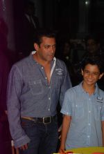 Salman Khan at Prem Chopra_s bash for the success of Sharman Joshi_s film Ferrari Ki Sawaari on 20th June  2012 (67).JPG